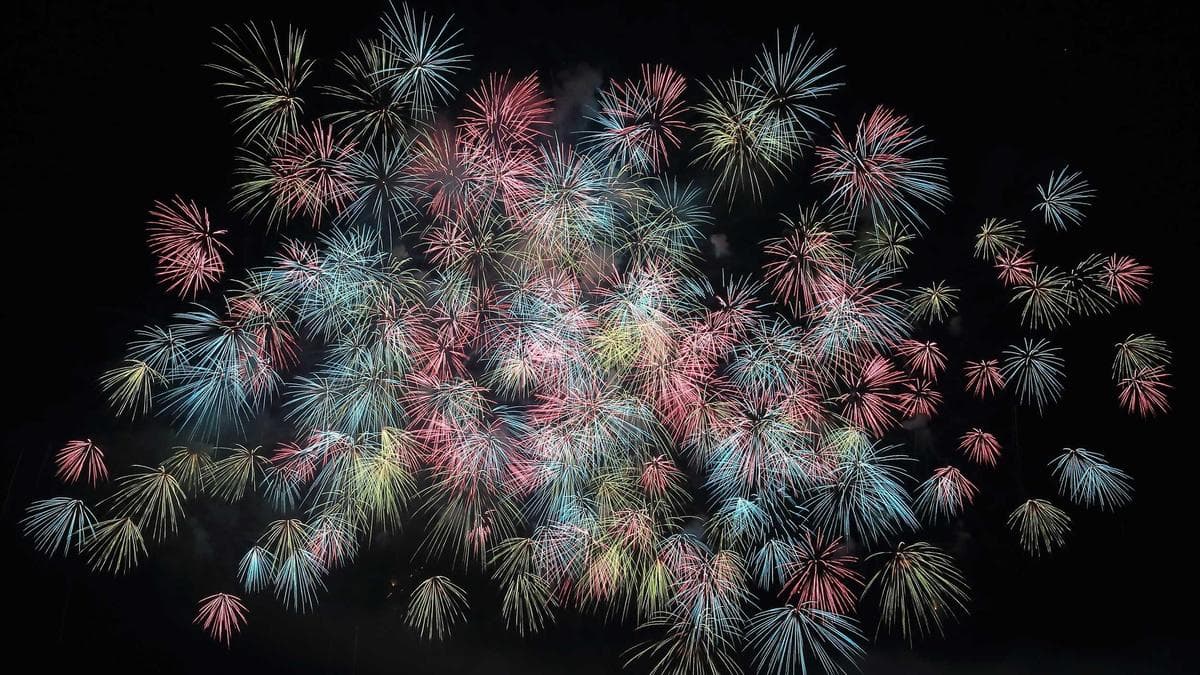 أسعار النفط تقفز فوق 103 دولارات مع فرض ترامب حصاراً بحرياً على إيران